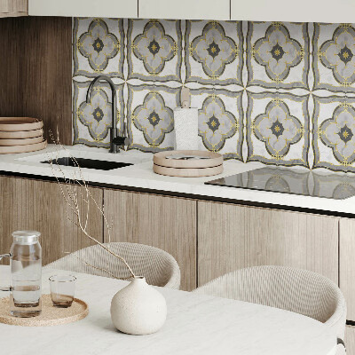 Pvc fliesen Klassisches Muster mit raffinierten Ornamenten