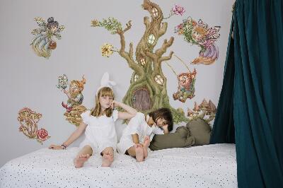 Wandtattoo 60x62 Waldtiere und ein pastellfarbenes Baumhaus