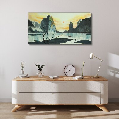 Foto auf leinwand Eine friedliche Landschaft mit einem Berg und einem Boot
