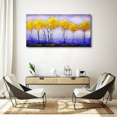 Foto auf leinwand Goldene Bäume in einer violetten Landschaft