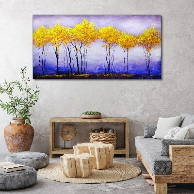 Foto auf leinwand Goldene Bäume in einer violetten Landschaft