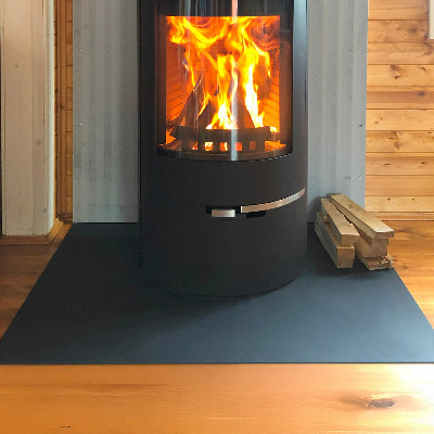 Vorlegeplatte aus Schwarzblech für Kaminöfen in rechteckiger Form