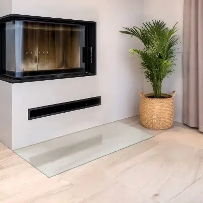 Halbtransparente rechteckige Glasplatte für Kamin