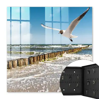 Meereslandschaft mit einer Möwe am Strand
