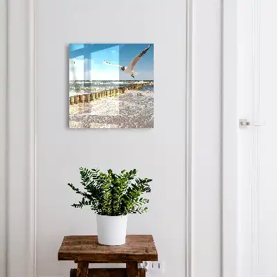 Meereslandschaft mit einer Möwe am Strand