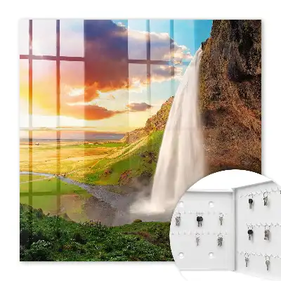 Eine atemberaubende Landschaft mit viel Grün im Hintergrund