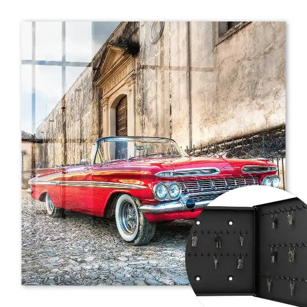 Retro-Auto vor architektonischem Hintergrund