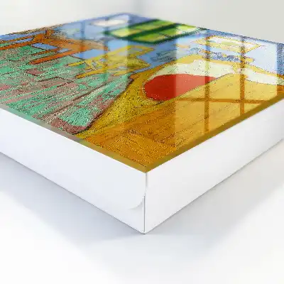 Gemütliches Zimmer mit Holzmöbeln