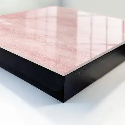 Eleganz durch rosa Webstruktur