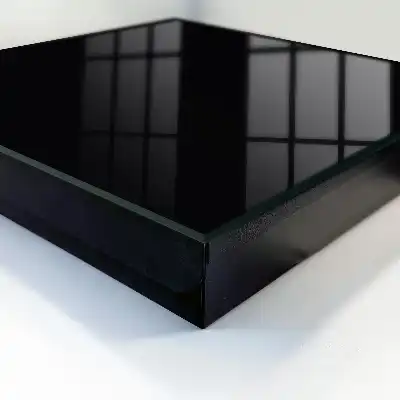 Schwarzer Hintergrund