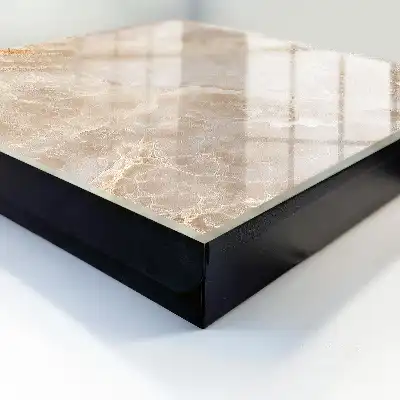 Beigefarbener Marmor voller Eleganz