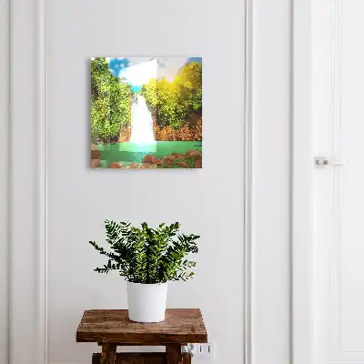 Tropischer grüner Wasserfall