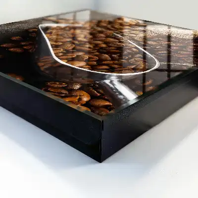 Kaffeebohnen in einer Metallkelle