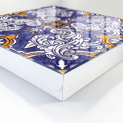 Pflanzenornament mit Motiven