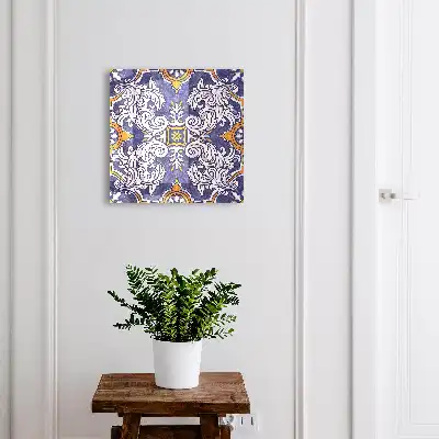 Pflanzenornament mit Motiven