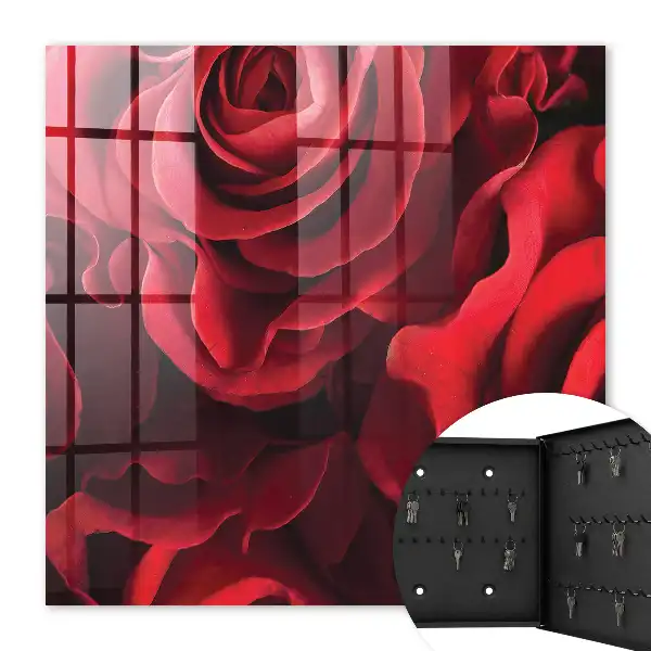 Rote Rosen beleben den Innenraum