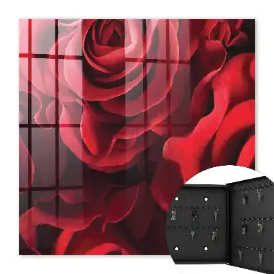 Rote Rosen beleben den Innenraum