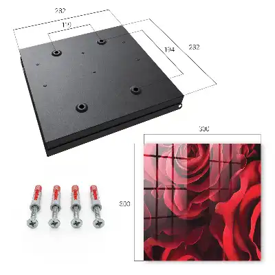 Rote Rosen beleben den Innenraum