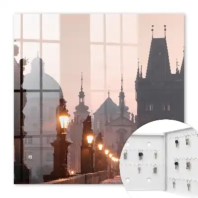 Historische Brücke bei Sonnenuntergang