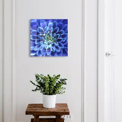 Eine blaue Blume spiralförmig