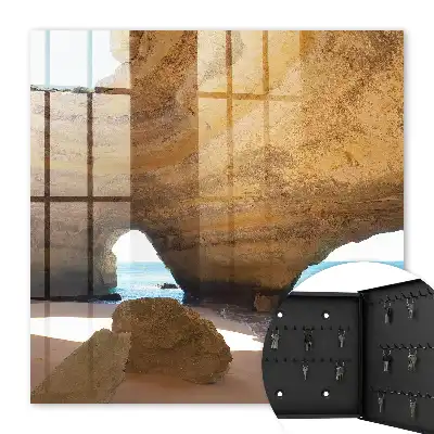 Meereshöhle mit blauem Meer