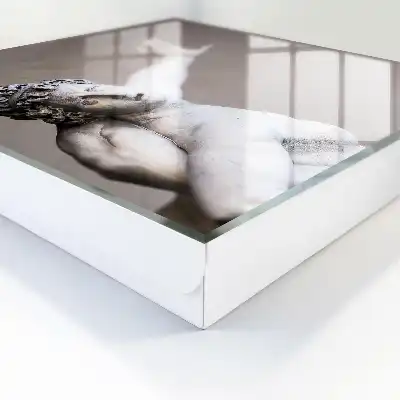Klassische Skulptur mit dynamischer Geste