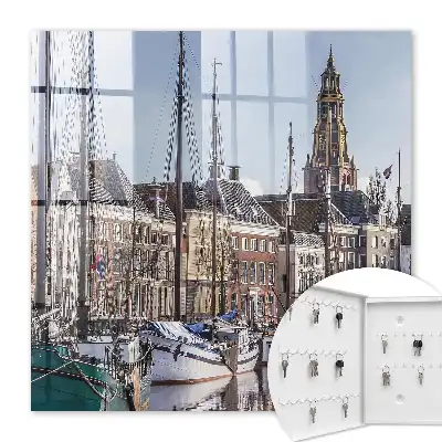 Segel auf dem Wasser sind ein Turm