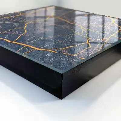 Dekorative Linien im dunklen Hintergrund
