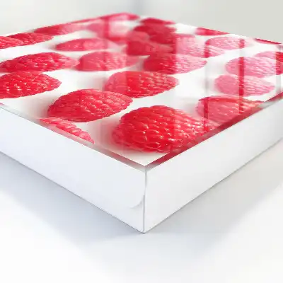 Rosa Himbeeren vor hellem Hintergrund