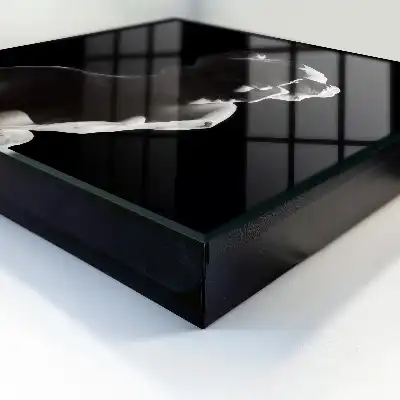 Subtile Skulptur aus Licht und Schatten