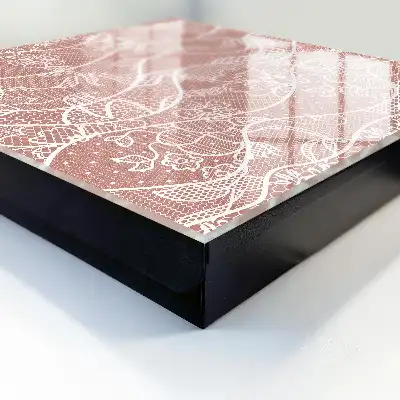 Elegante Spitze mit floralen Motiven