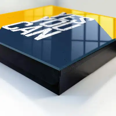 Ja, das geht auch mit Großbuchstaben.