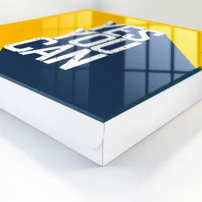 Ja, das geht auch mit Großbuchstaben.