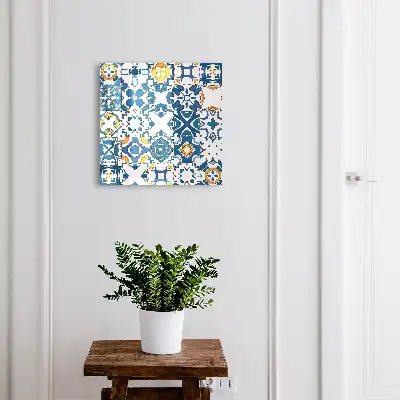 Geometrische Muster mit gelbem Kontrast