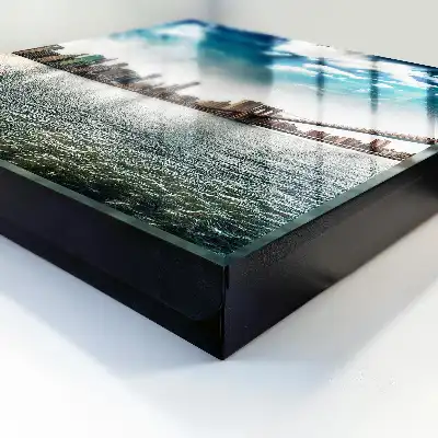 Stadtpanorama im dynamischen Wasser