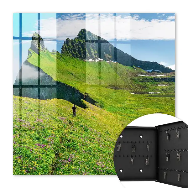 Grüne Berge, blauer Himmel