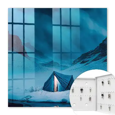 Blaue Nacht mit einem erleuchteten Zelt