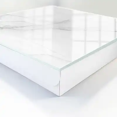 Marmordesign mit feinen Linien