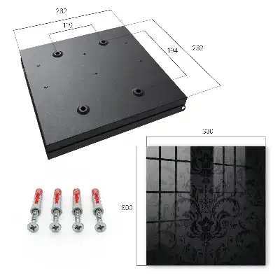 Klassisches Ornament mit floralem Touch