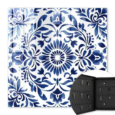 Blumenornament auf weißem Hintergrund