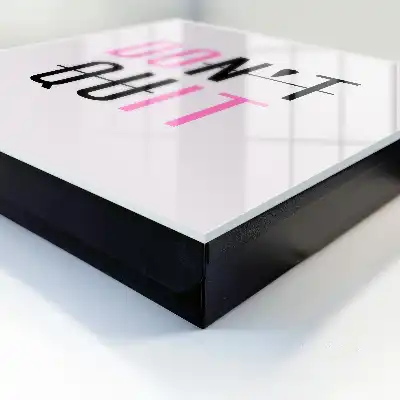 Typografie, die zu kontrastierenden Farben anregt