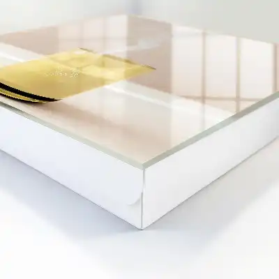 Glasfrieden mit Rauchinhalt