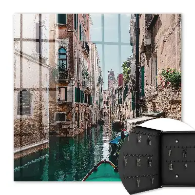 Kanal von Venedig mit historischen Gebäuden