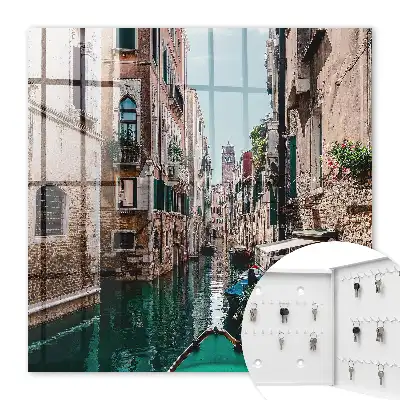 Kanal von Venedig mit historischen Gebäuden