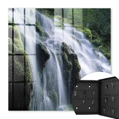 Grüner Wasserfall