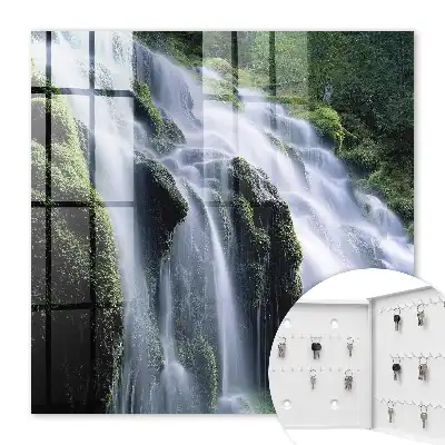 Grüner Wasserfall