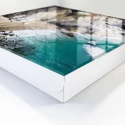 Wunderschöne Küste mit Klippen