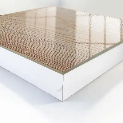 Wandbild mit Holzstruktur in warmen Farbtönen