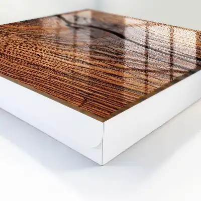 Wanddekoration mit Holzstruktur in warmer Atmosphäre