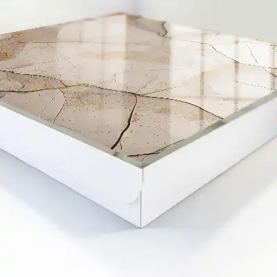 Produkt mit dezenter Musterung in Erdbeige